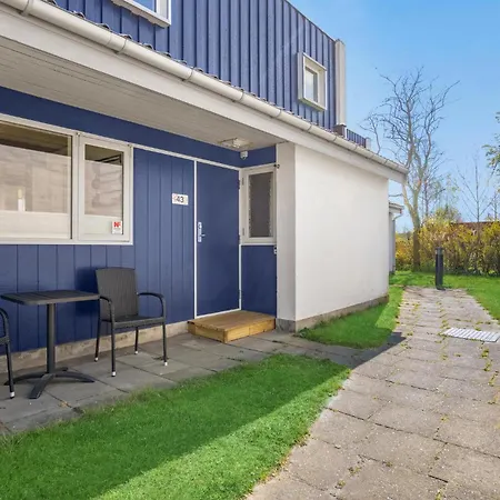 Διαμέρισμα 2 Bedroom Awesome In Vaeggerlose Bøtø By